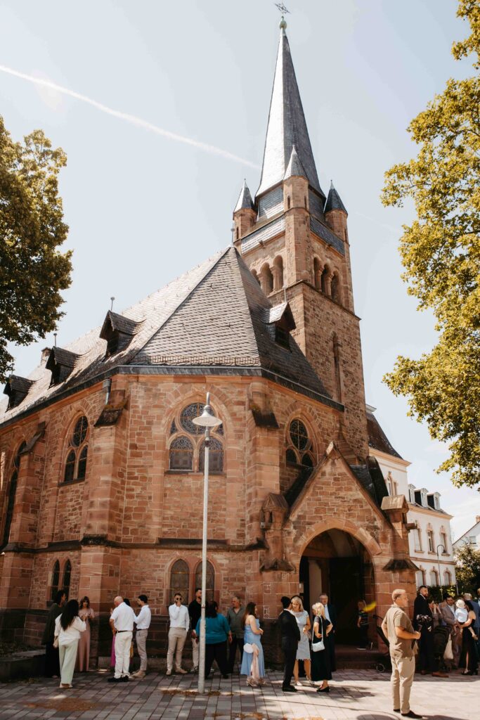 Kirche von aussen.
