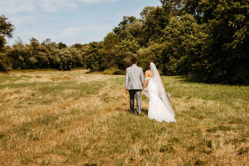 Hochzeitsfotografie mit Weitblick auf dem Falkenberg Flörsheim
